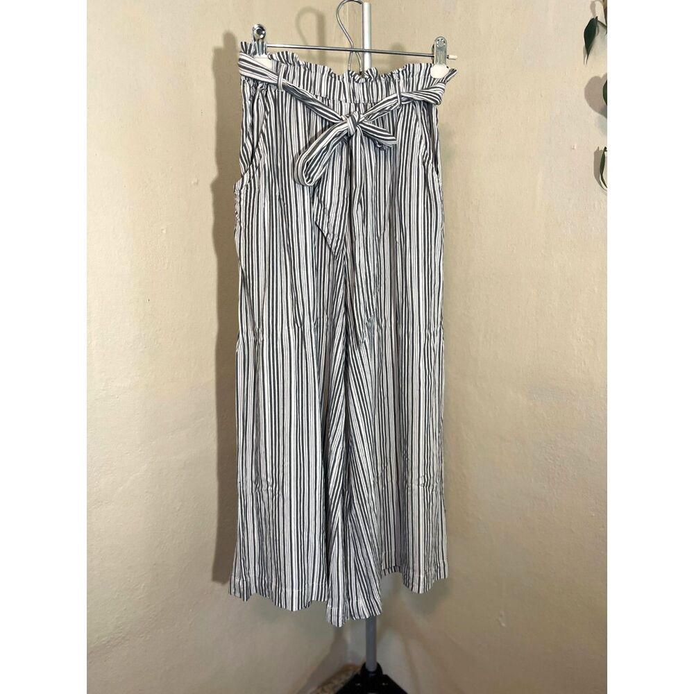 American Eagle wide leg striped pants Size S